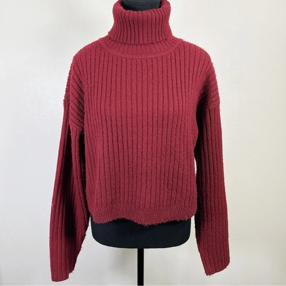 Oak And Fort Turleneck Cropped Ribbed Chunky Sweater